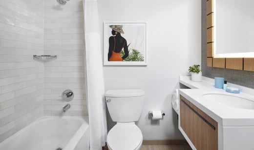 Pierside Double Queen Bathroom