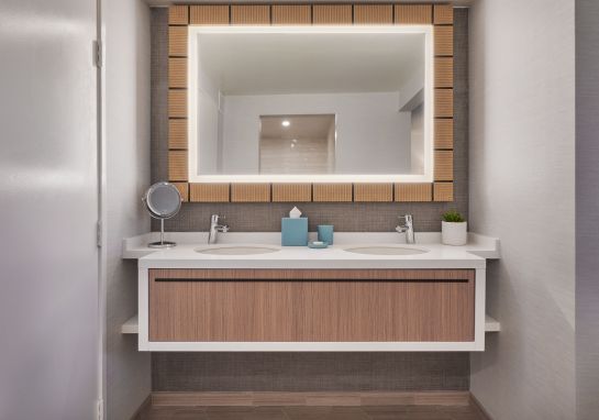 Park View Suite 4