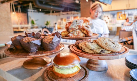 Rise and Dine, breakfast at The Surfing Fox