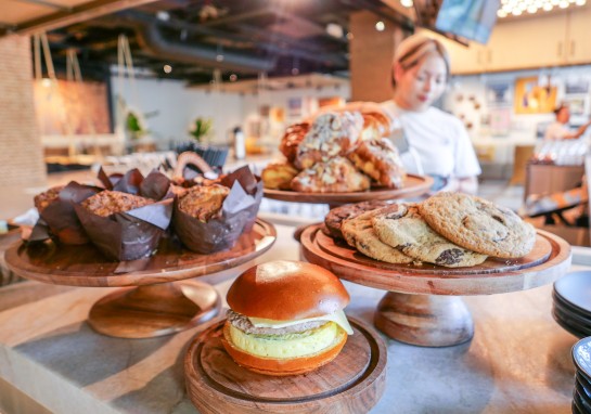 Rise and Dine, breakfast at The Surfing Fox