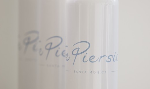 Refillable aluminum water bottle